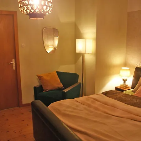 Fein Raus Aufs Land * غومرسباخ